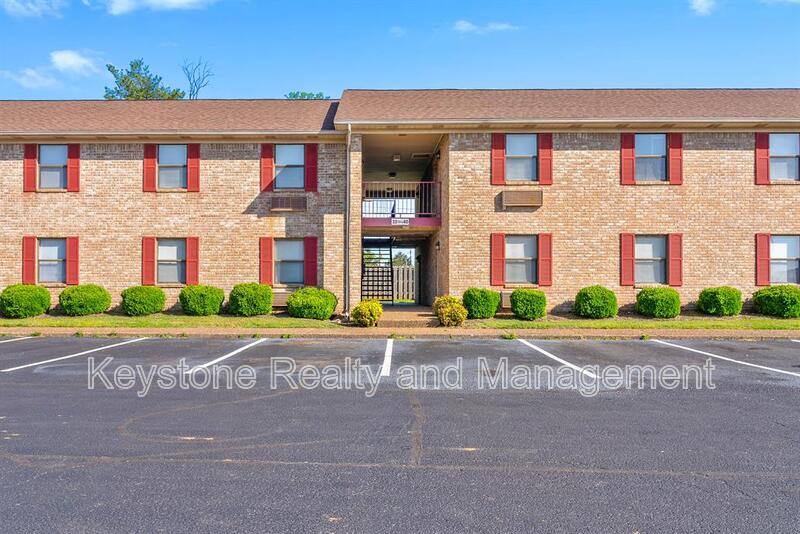 Apartment for rent at 100-16 Laurel Cove Dr, Hopkinsville, KY 42240