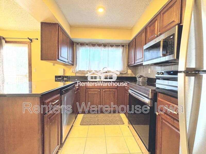 Apartment for rent at 4541 50th St, Des Moines, IA 50310