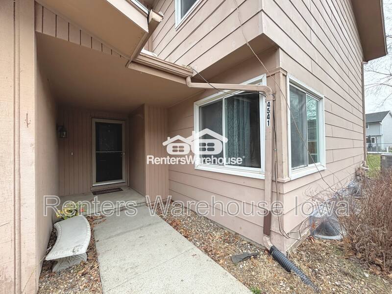Apartment for rent at 4541 50th St, Des Moines, IA 50310