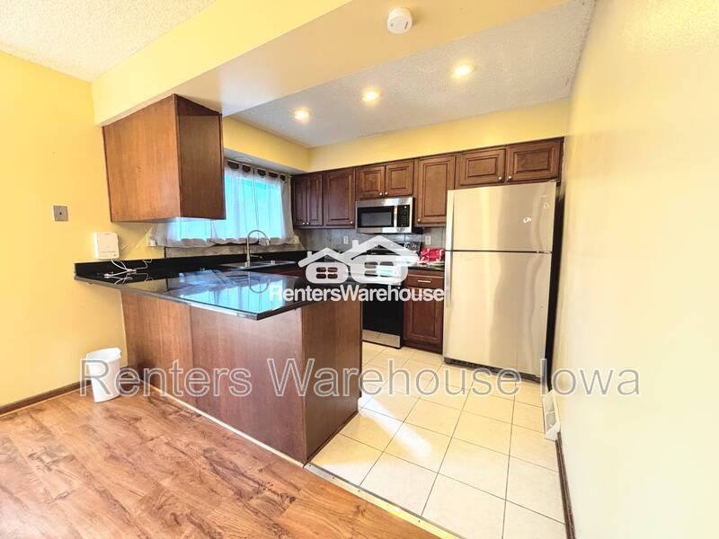 Apartment for rent at 4541 50th St, Des Moines, IA 50310