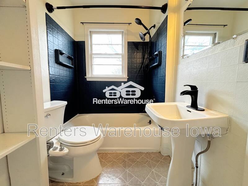 House for rent at 3287 Cumming Rd, Cumming, IA 50061