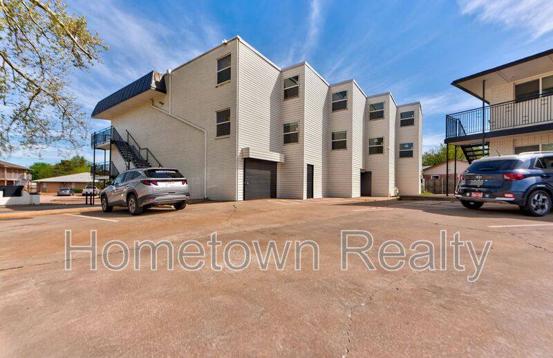 Apartment for rent at 1012 Chartrand Ave #31, Edmond, OK 73034