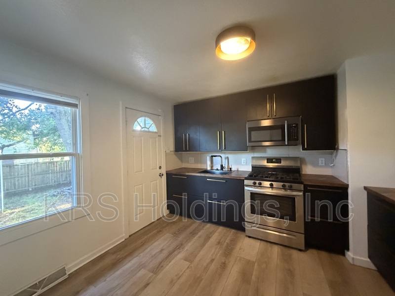 House for rent at 903 Freedom Ave, Portsmouth, VA 23701