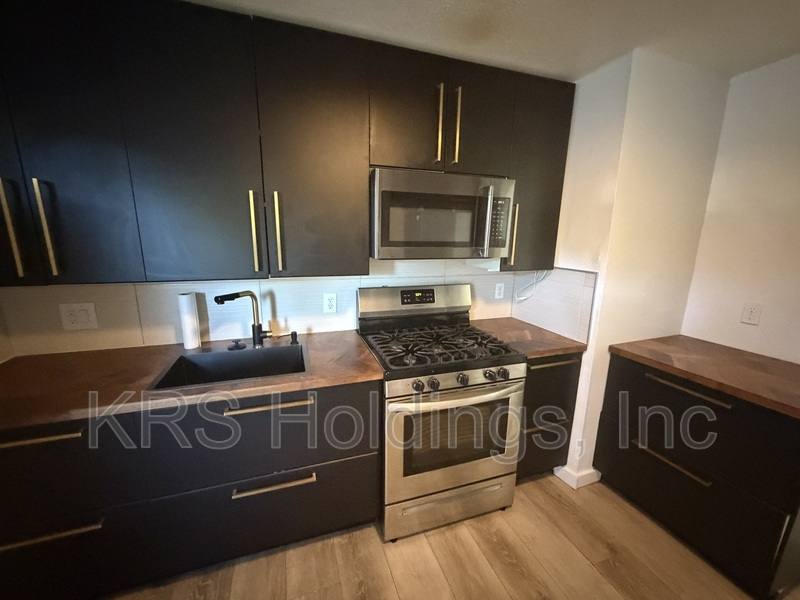 House for rent at 903 Freedom Ave, Portsmouth, VA 23701