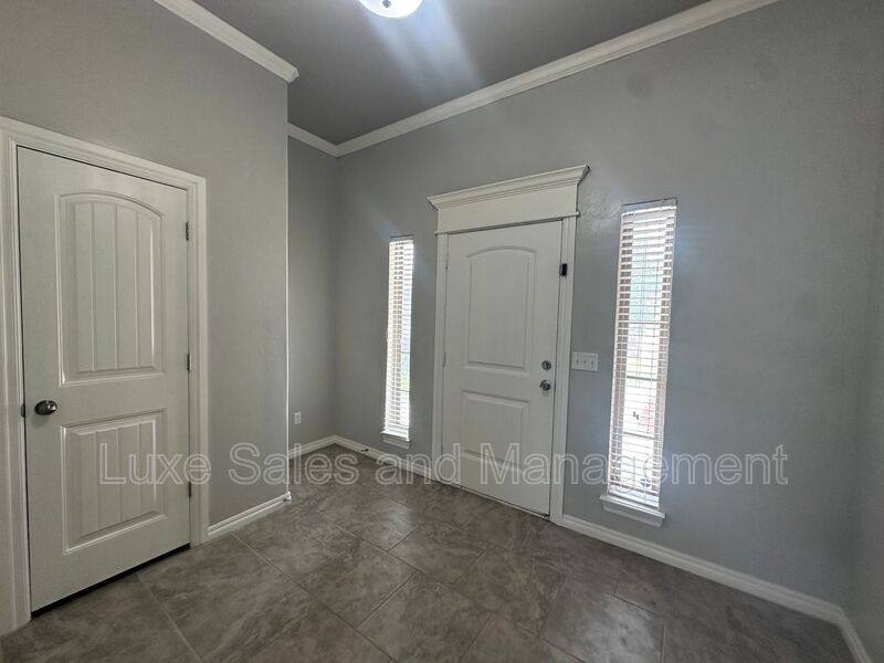 House for rent at 8017 NW 160th Terrace, Edmond, OK 73013