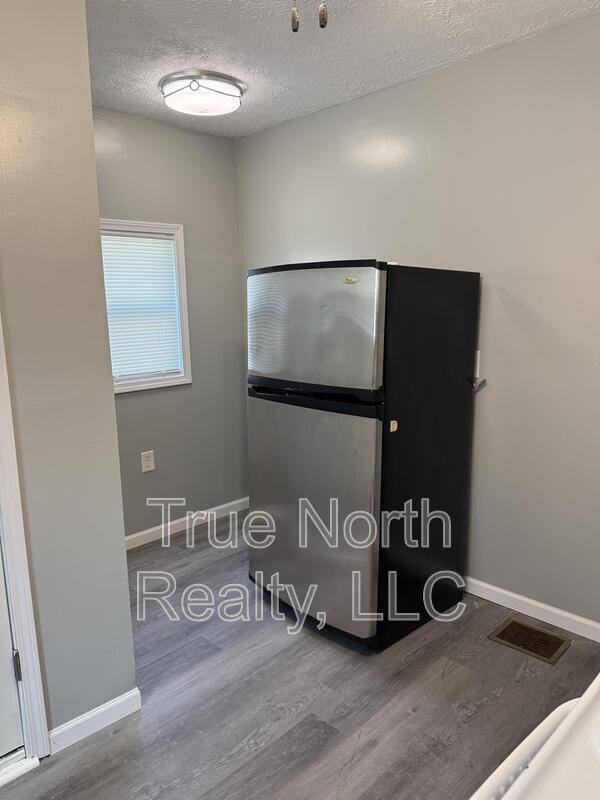 Townhouse for rent at 521 S Wayne Ave, Columbus, OH 43204