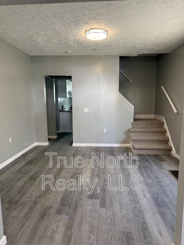 Townhouse for rent at 521 S Wayne Ave, Columbus, OH 43204