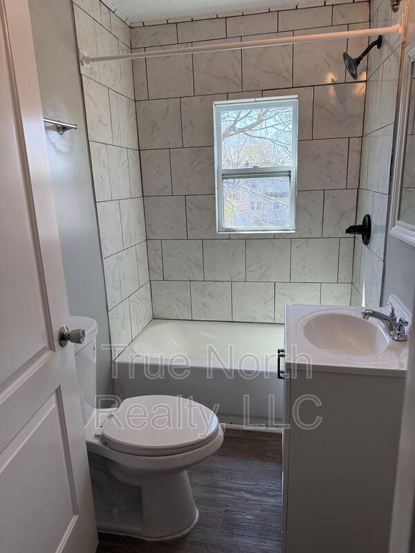 Townhouse for rent at 521 S Wayne Ave, Columbus, OH 43204