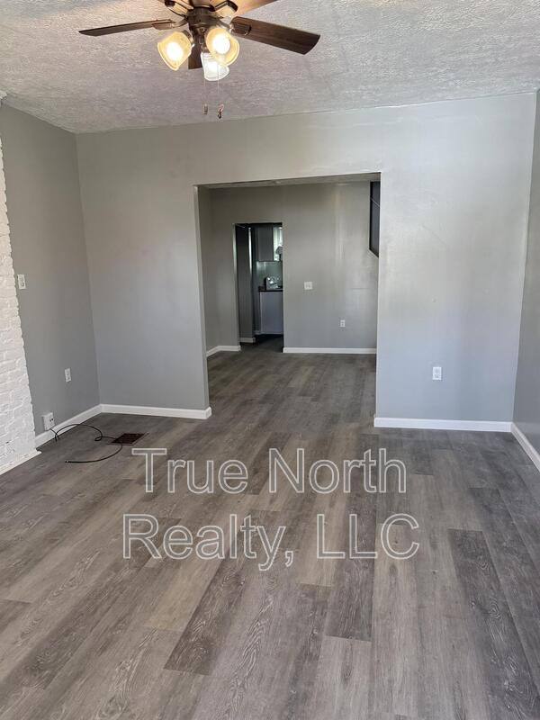 Townhouse for rent at 521 S Wayne Ave, Columbus, OH 43204