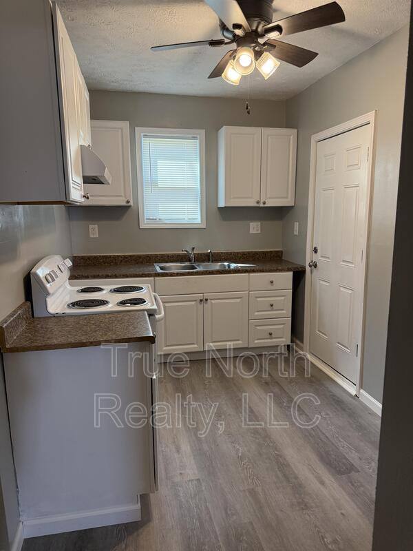 Townhouse for rent at 521 S Wayne Ave, Columbus, OH 43204