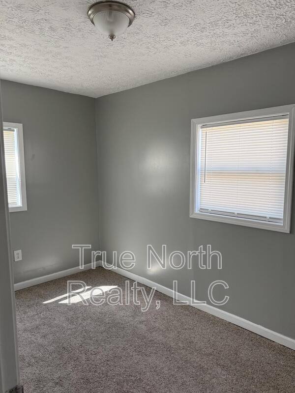 Townhouse for rent at 521 S Wayne Ave, Columbus, OH 43204