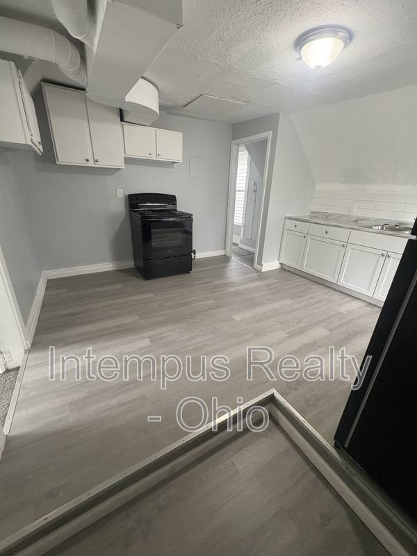 Apartment for rent at 7315 Guthrie Ave #2, Cleveland, OH 44102