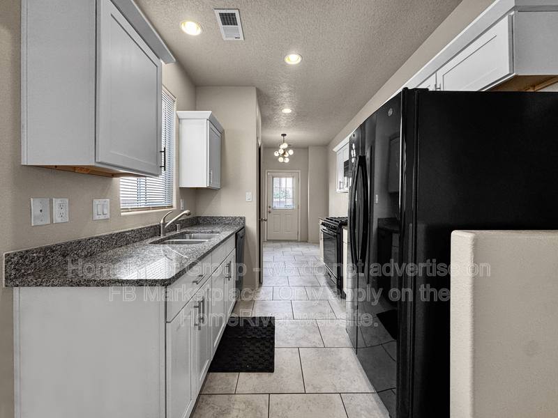 House for rent at 5608 Arbus Dr SE, Albuquerque, NM 87106