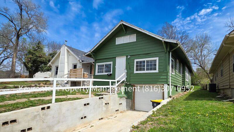 House for rent at 5115 Woodland Ave, Kansas City, MO 64130