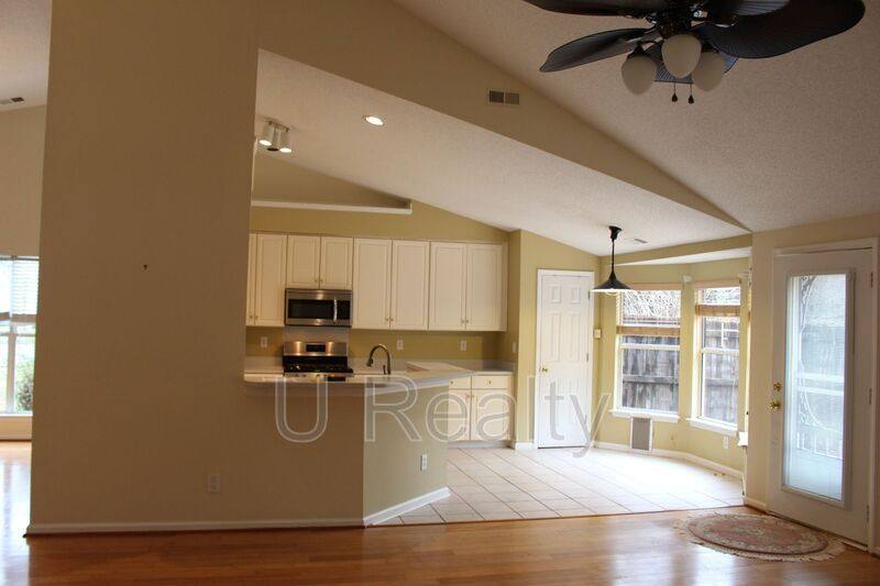 House for rent at 3010 Williams Station Rd, Matthews, NC 28105