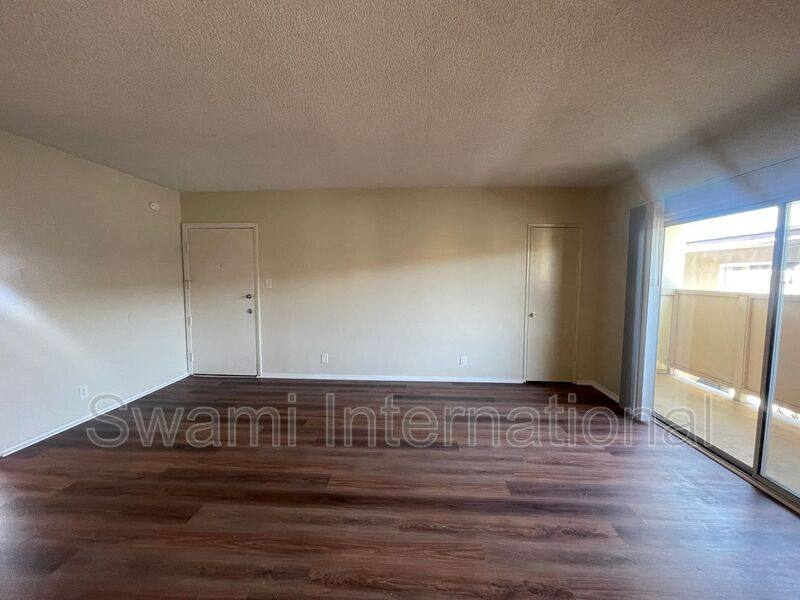 Apartment for rent at 633 S Walnut St #7, Inglewood, CA 90301