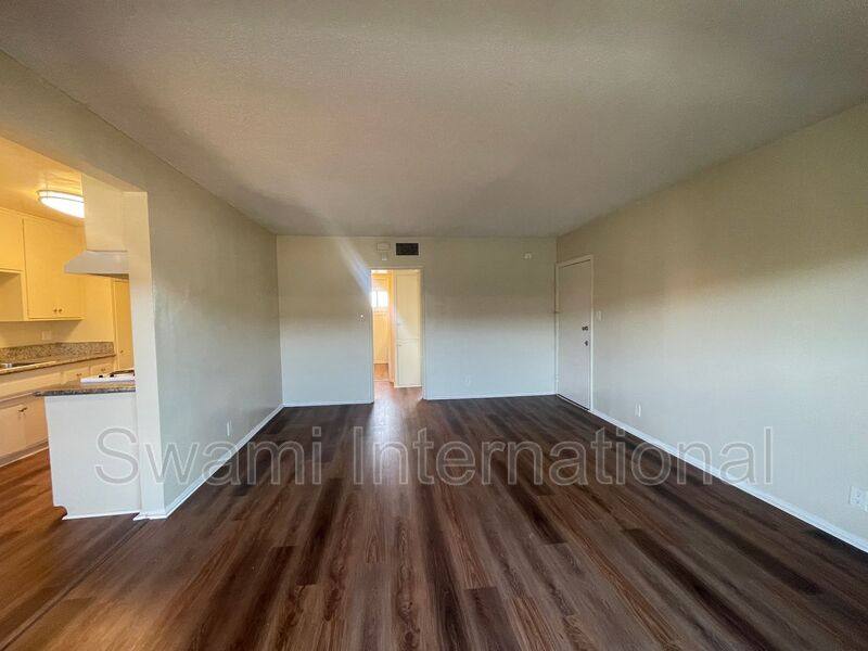 Apartment for rent at 633 S Walnut St #7, Inglewood, CA 90301
