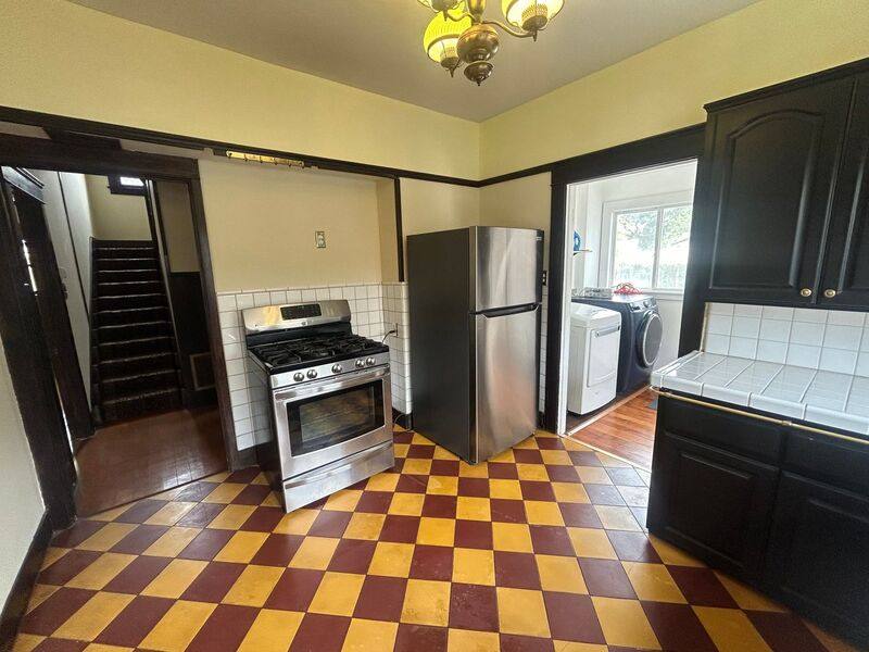 House for rent at 514 E Howard St, Pasadena, CA 91104