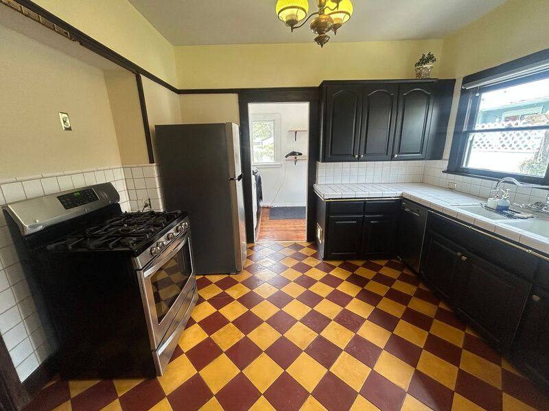 House for rent at 514 E Howard St, Pasadena, CA 91104
