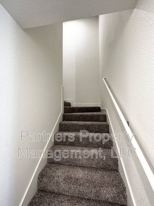 Apartment for rent at 928 S Amarillo Ave, Fayetteville, AR 72704