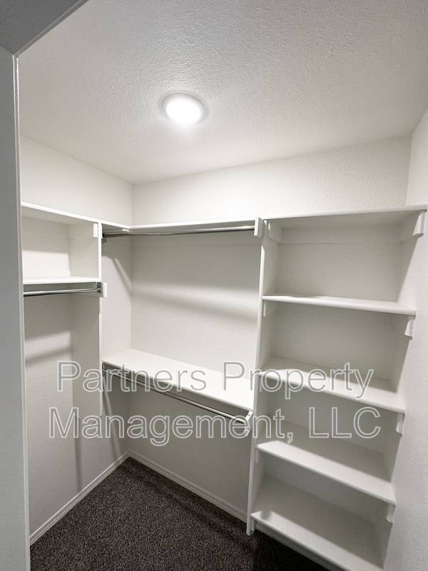 Apartment for rent at 928 S Amarillo Ave, Fayetteville, AR 72704