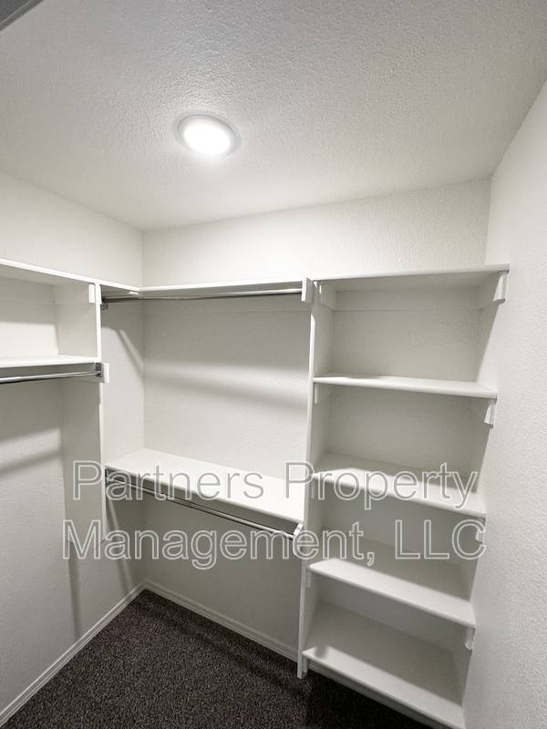 Apartment for rent at 928 S Amarillo Ave, Fayetteville, AR 72704