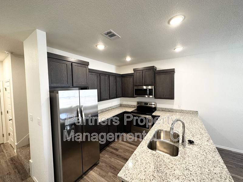 Apartment for rent at 928 S Amarillo Ave, Fayetteville, AR 72704