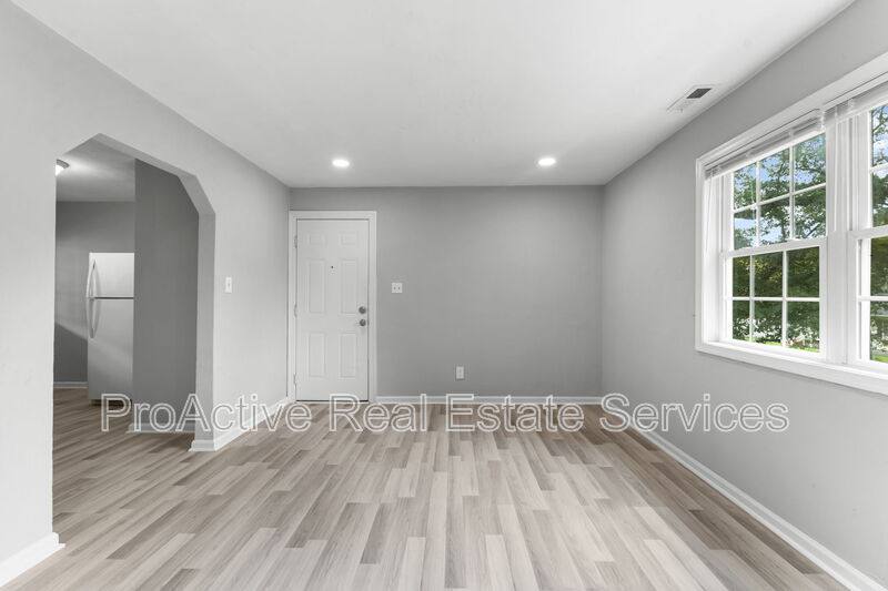 Apartment for rent at 1415 Commerce Ave #1, Chesapeake, VA 23324