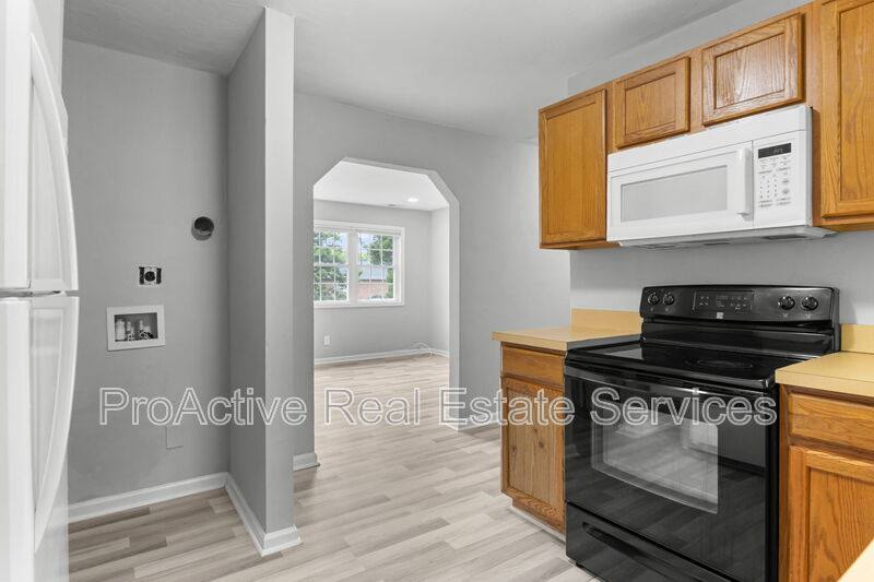 Apartment for rent at 1415 Commerce Ave #1, Chesapeake, VA 23324