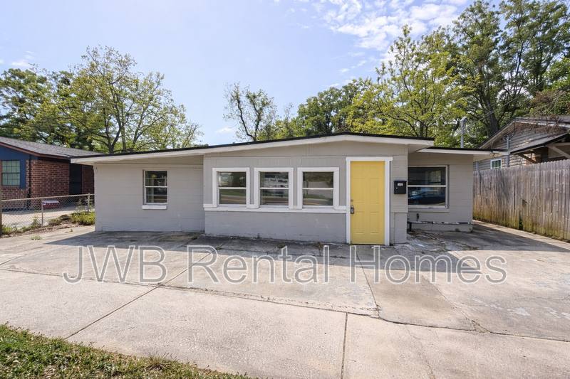 House for rent at 1490 33rd St W, Jacksonville, FL 32209