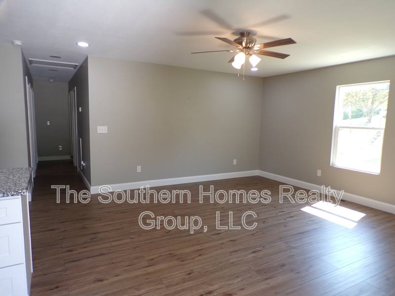 House for rent at 533 Anton St, Athens, TN 37303