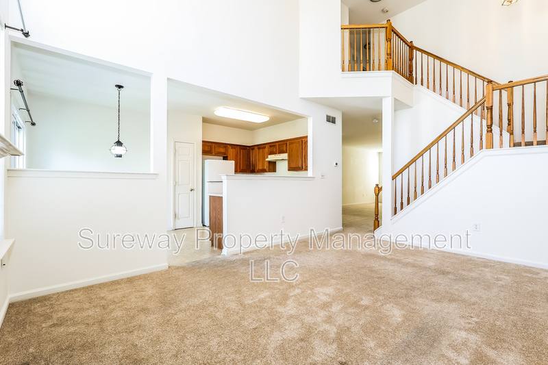 Townhouse for rent at 158 Chancellor Dr, Woodbury, NJ 08096