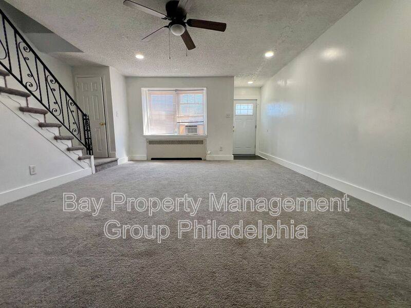 Townhouse for rent at 624 Briarcliff Rd, Upper Darby, PA 19082