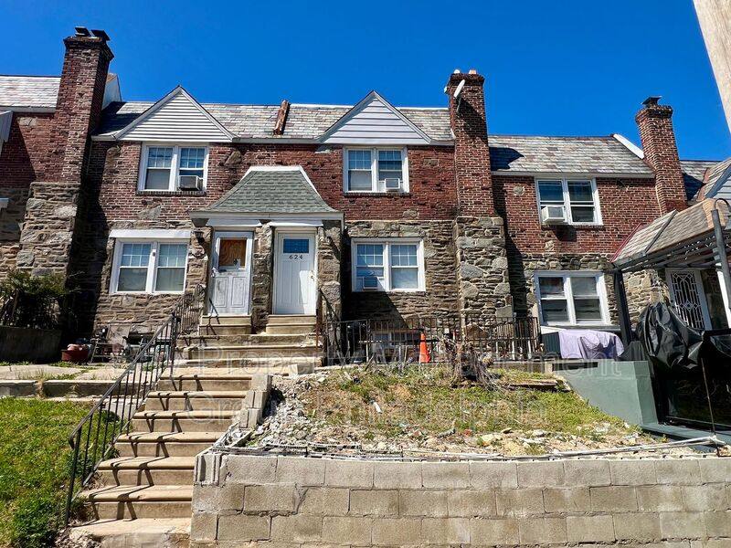 Townhouse for rent at 624 Briarcliff Rd, Upper Darby, PA 19082