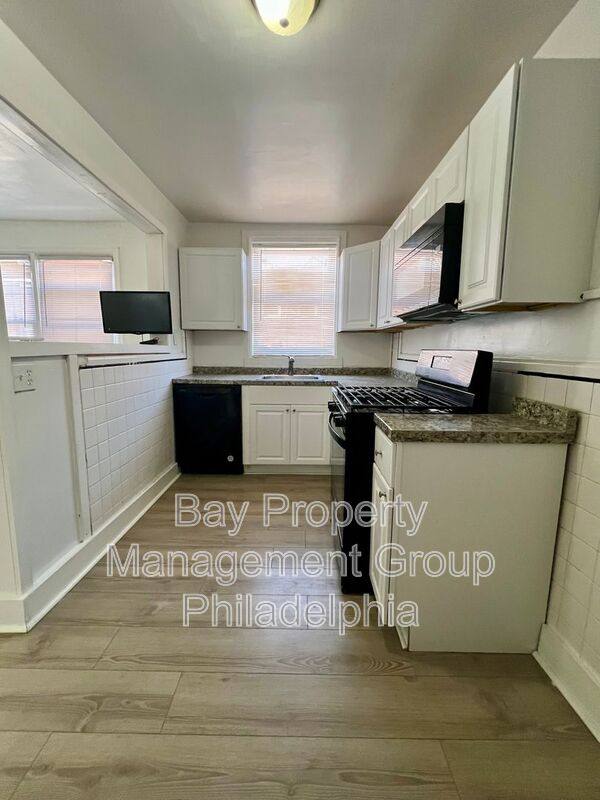 Townhouse for rent at 624 Briarcliff Rd, Upper Darby, PA 19082
