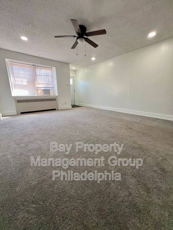 Townhouse for rent at 624 Briarcliff Rd, Upper Darby, PA 19082