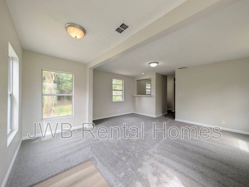 House for rent at 835 Union St E, Jacksonville, FL 32206