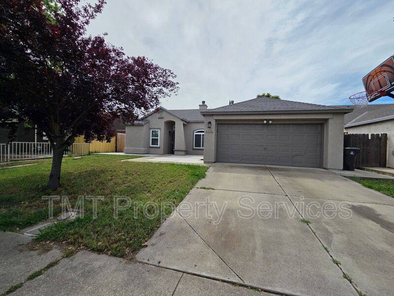 House for rent at 2234 Wall St, Stockton, CA 95206