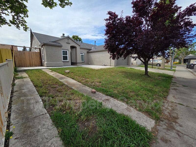House for rent at 2234 Wall St, Stockton, CA 95206
