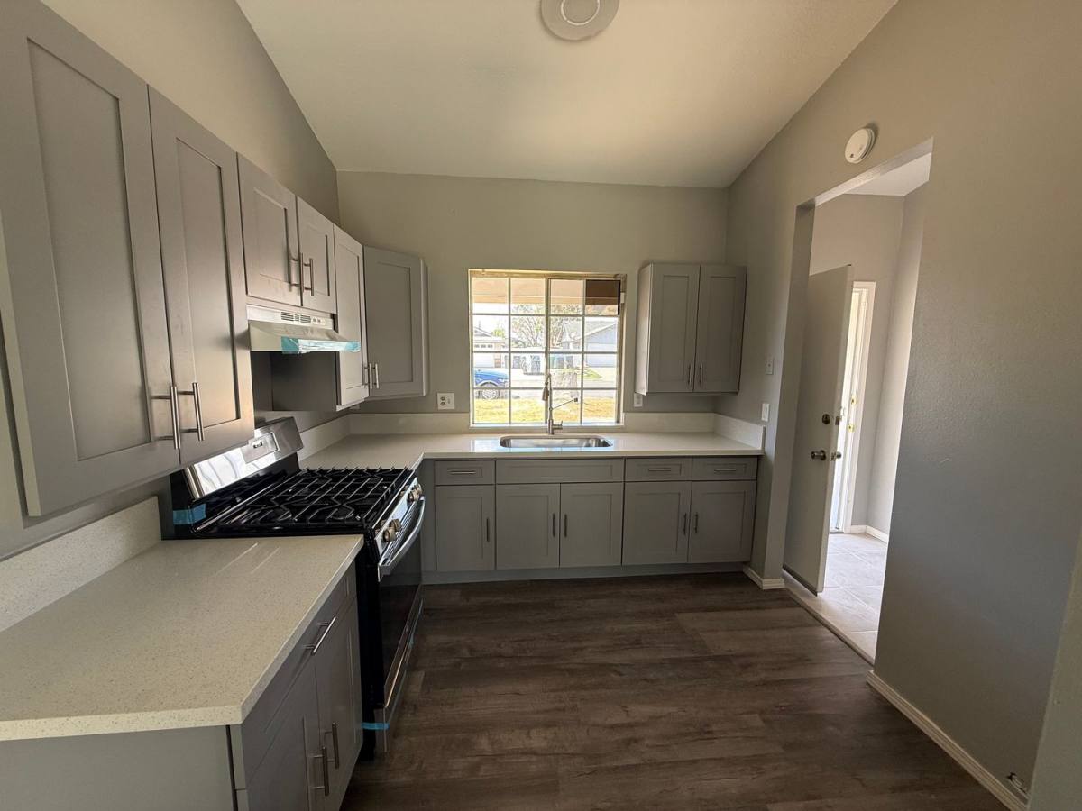 House for rent at 44466 Meadow Grove St, Hemet, CA 92544