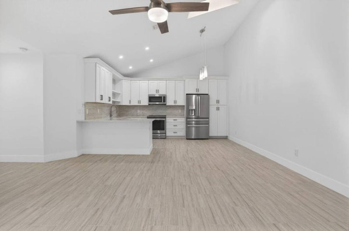 Townhouse for rent at 5230 Woodruff Lane, Palm Beach Gardens, FL 33418