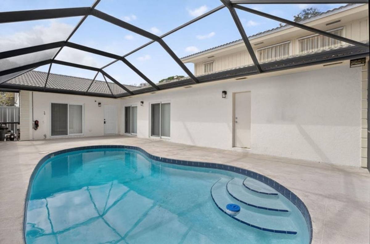 Townhouse for rent at 5230 Woodruff Lane, Palm Beach Gardens, FL 33418