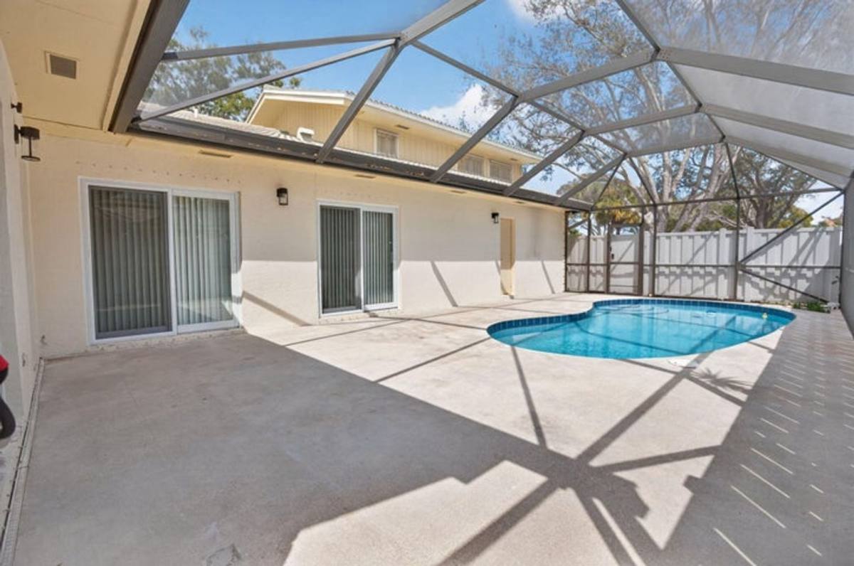 Townhouse for rent at 5230 Woodruff Lane, Palm Beach Gardens, FL 33418
