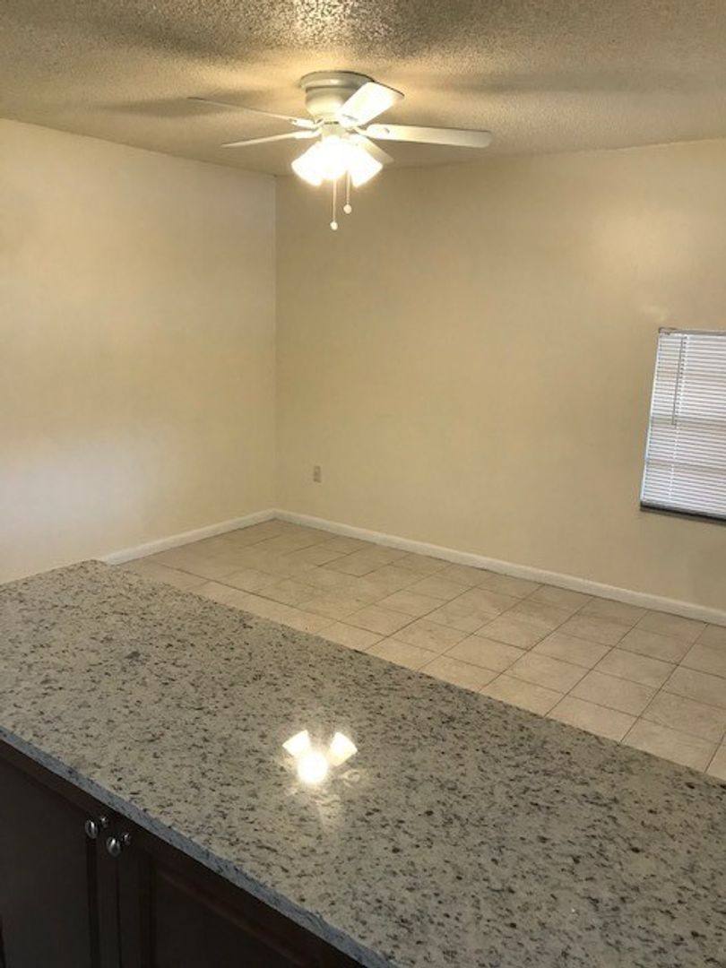Apartment for rent at 21726 Highway 27, Leesburg, FL 34748
