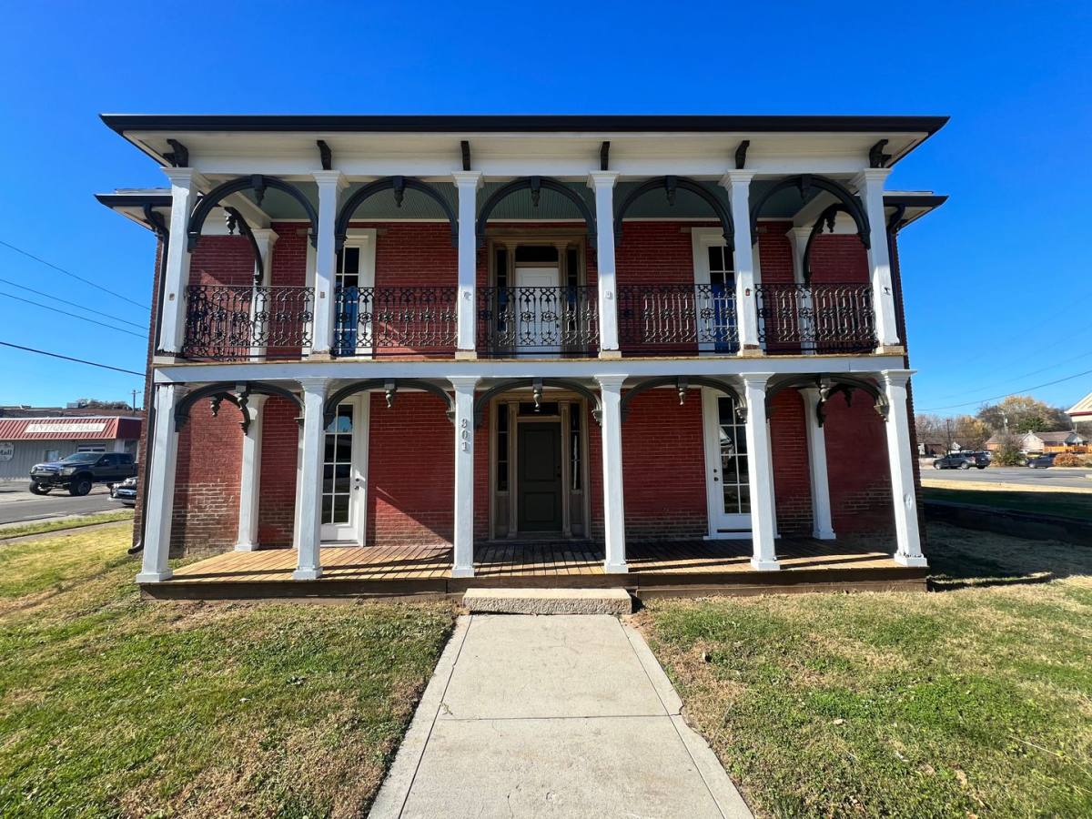 Apartment for rent at 301 N Main St, Franklin, KY 42134