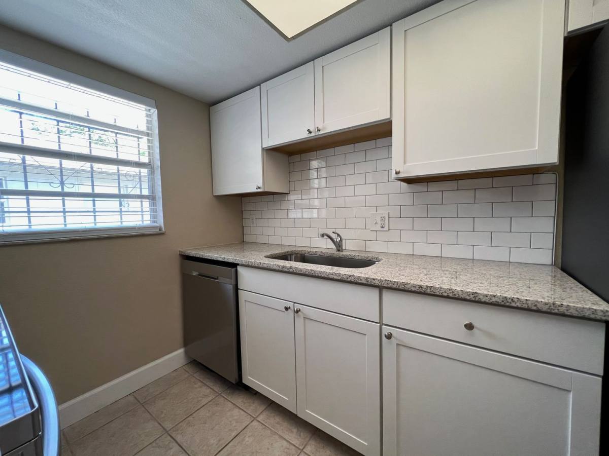 House for rent at 529 Hibiscus Way, Orlando, FL 32807