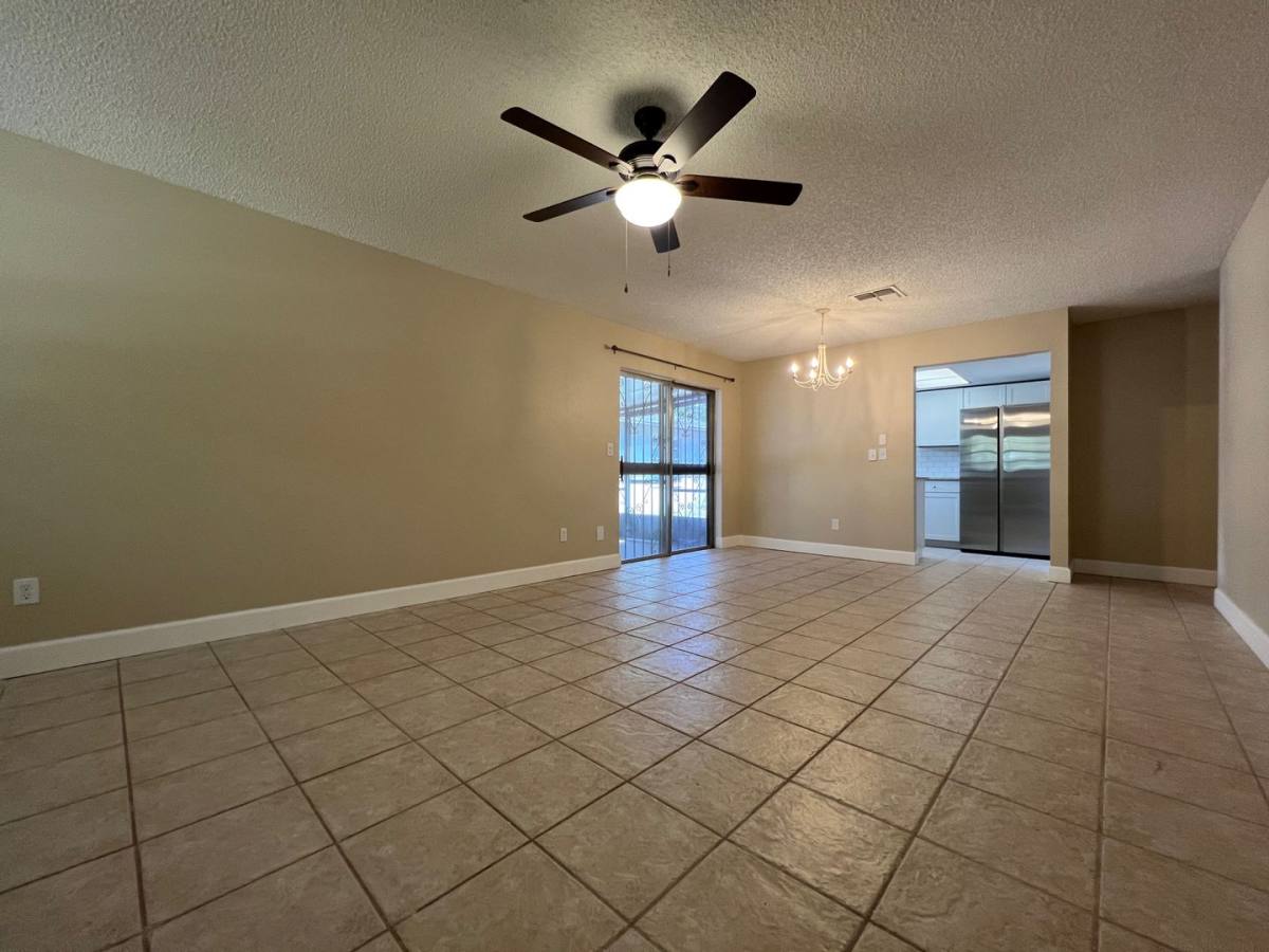 House for rent at 529 Hibiscus Way, Orlando, FL 32807