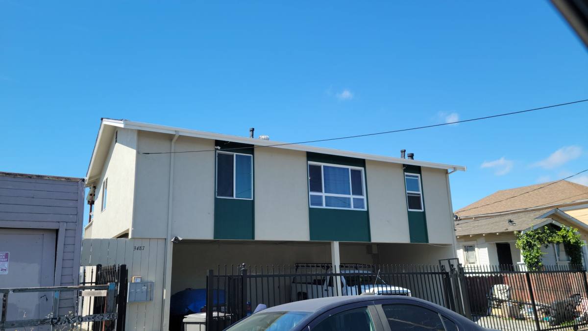 Apartment for rent at 3487 Paxton Ave, Oakland, CA 94601