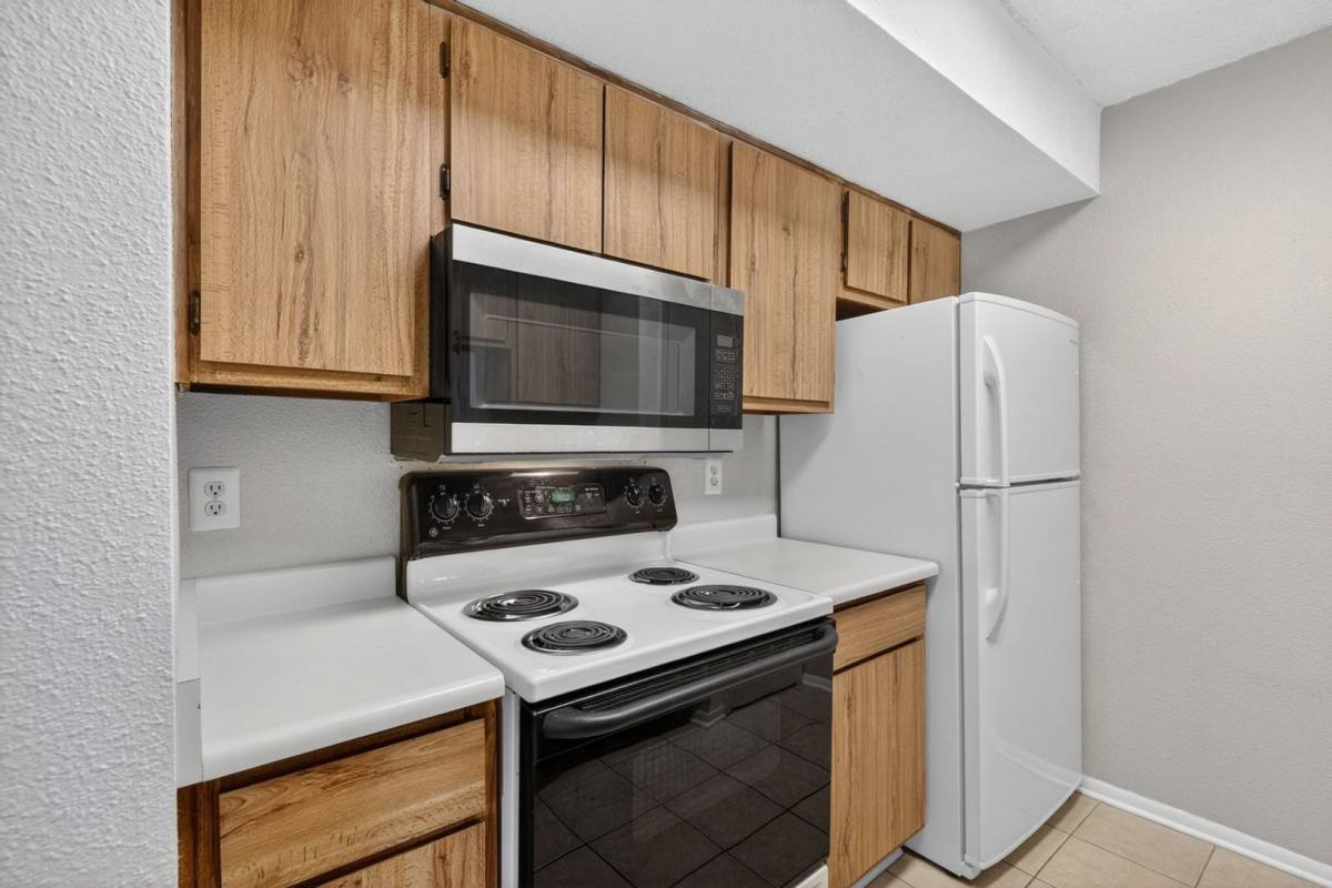 Condo for rent at 2800 Jeanetta St, Houston, TX 77063
