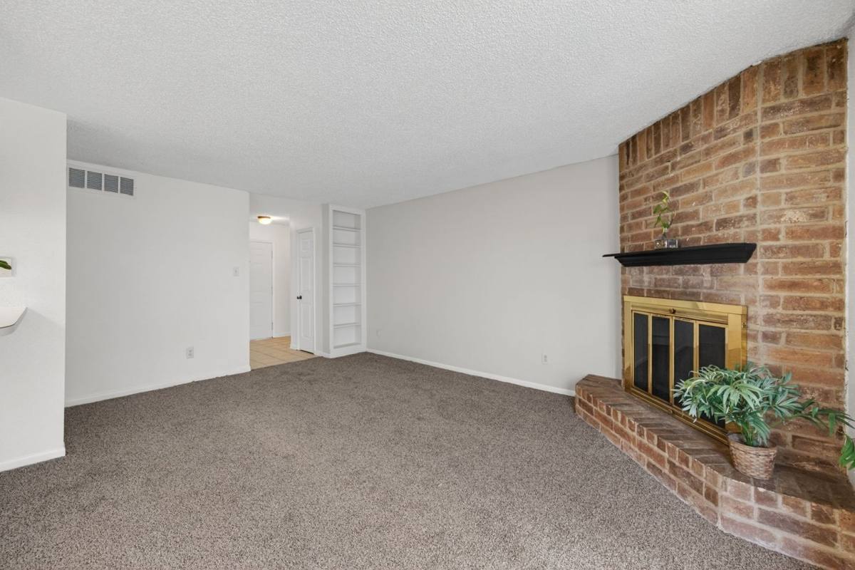 Condo for rent at 2800 Jeanetta St, Houston, TX 77063